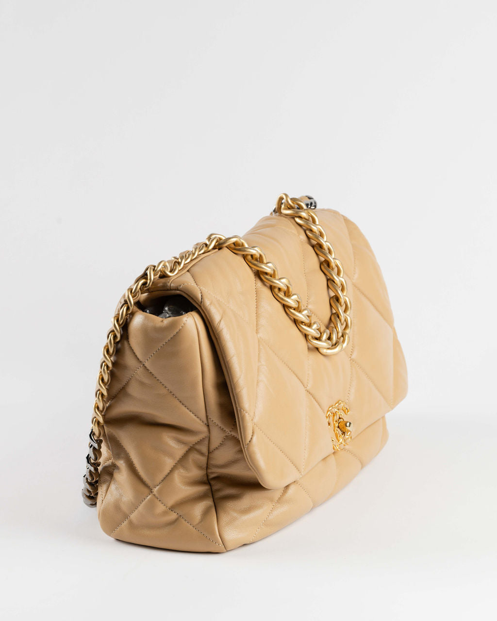 Chanel 19 Jumbo - Beige